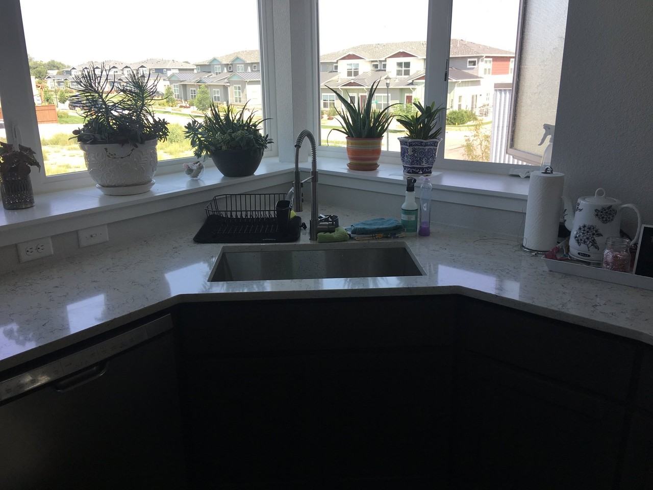 908 Blondel St #205 - Photo 4 of 19