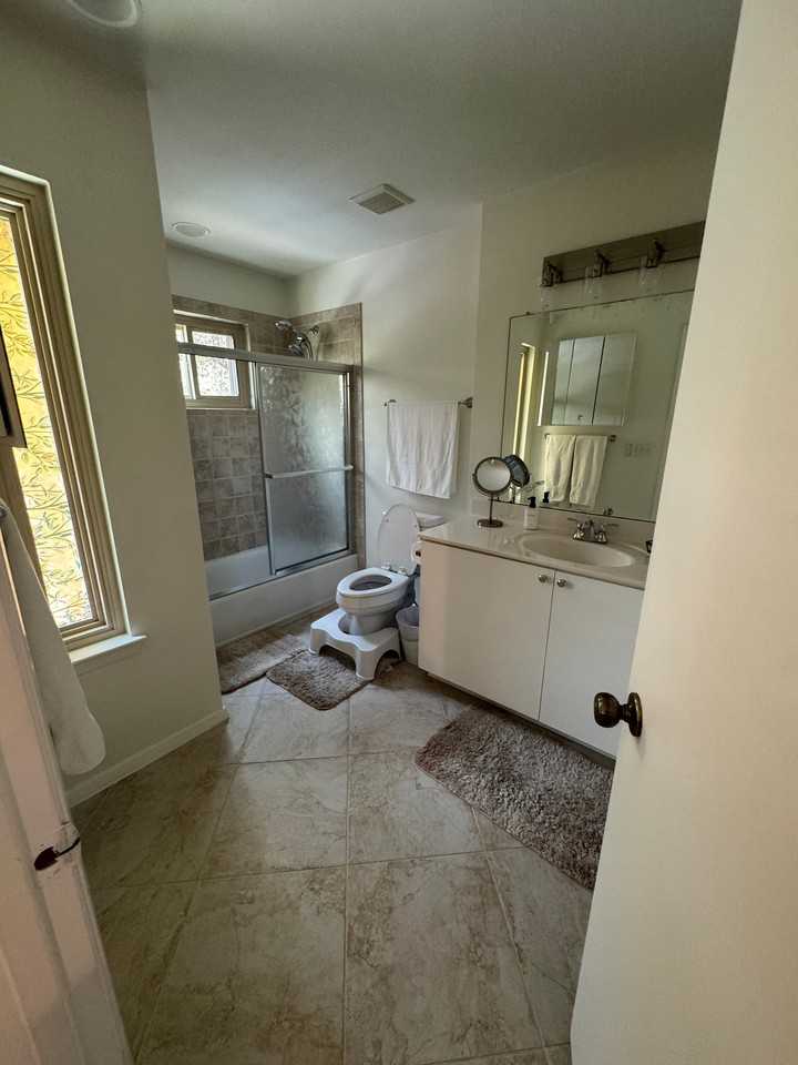 2802 Horseshoe Bend Cv #B - Photo 2 of 17