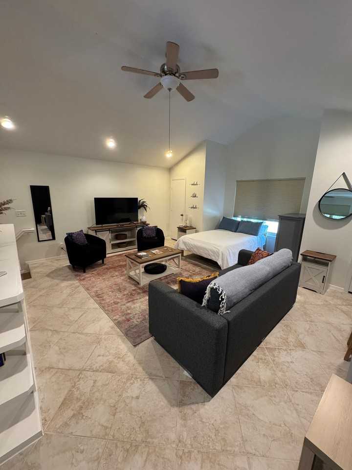 2802 Horseshoe Bend Cv #B - Photo 7 of 17