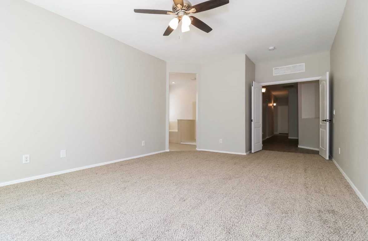 2011 W Carson Rd - Photo 3 of 9