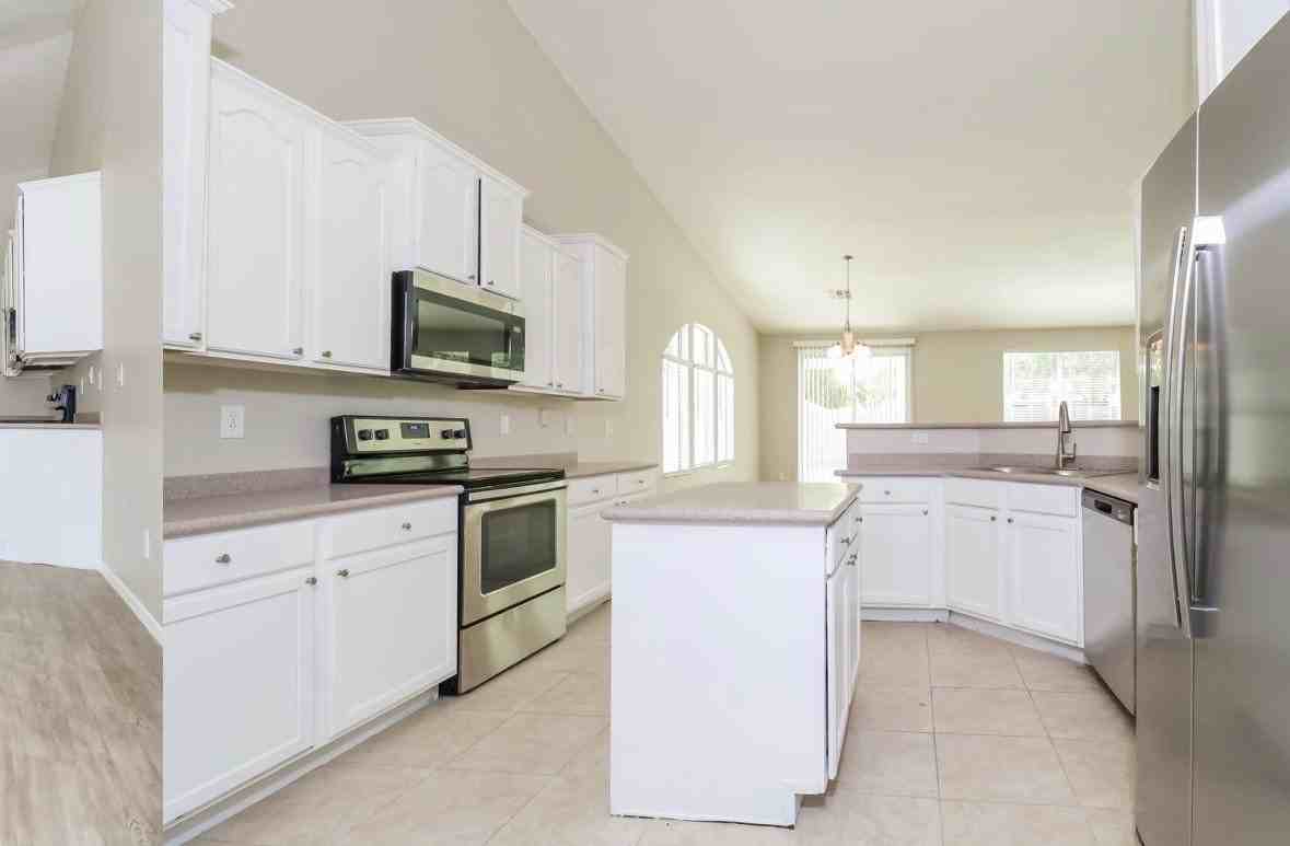 2011 W Carson Rd - Photo 4 of 9