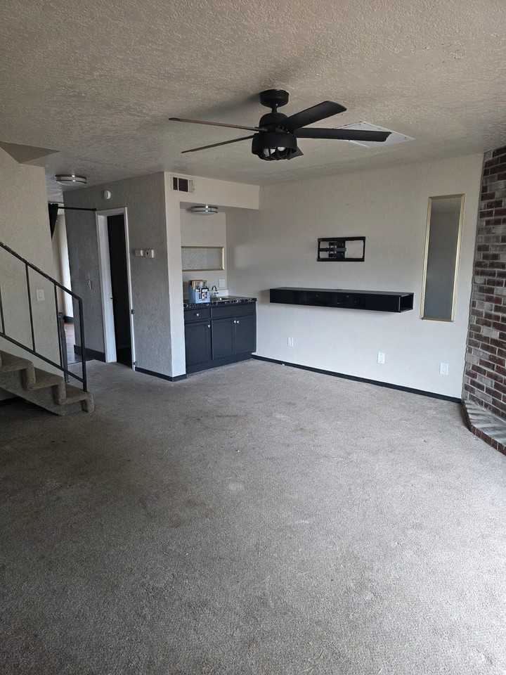1325 Eastgate Dr #1325 - Photo 5 of 14