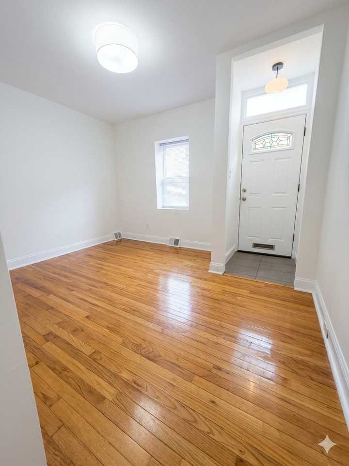 538 Gerritt St - Photo 4 of 20