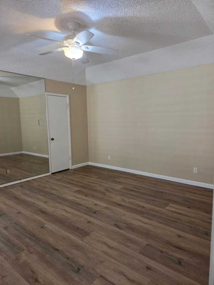 2221 Valleyview Blvd - Photo 6 of 7