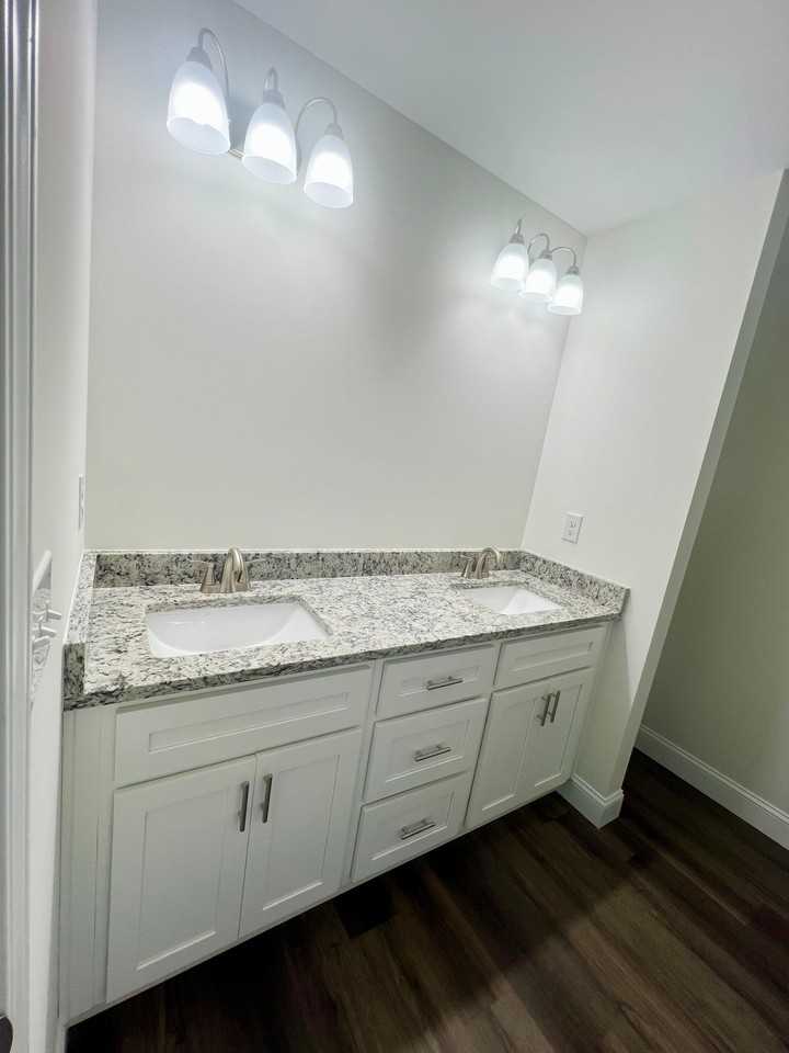 117 Brooks Dr - Photo 5 of 9