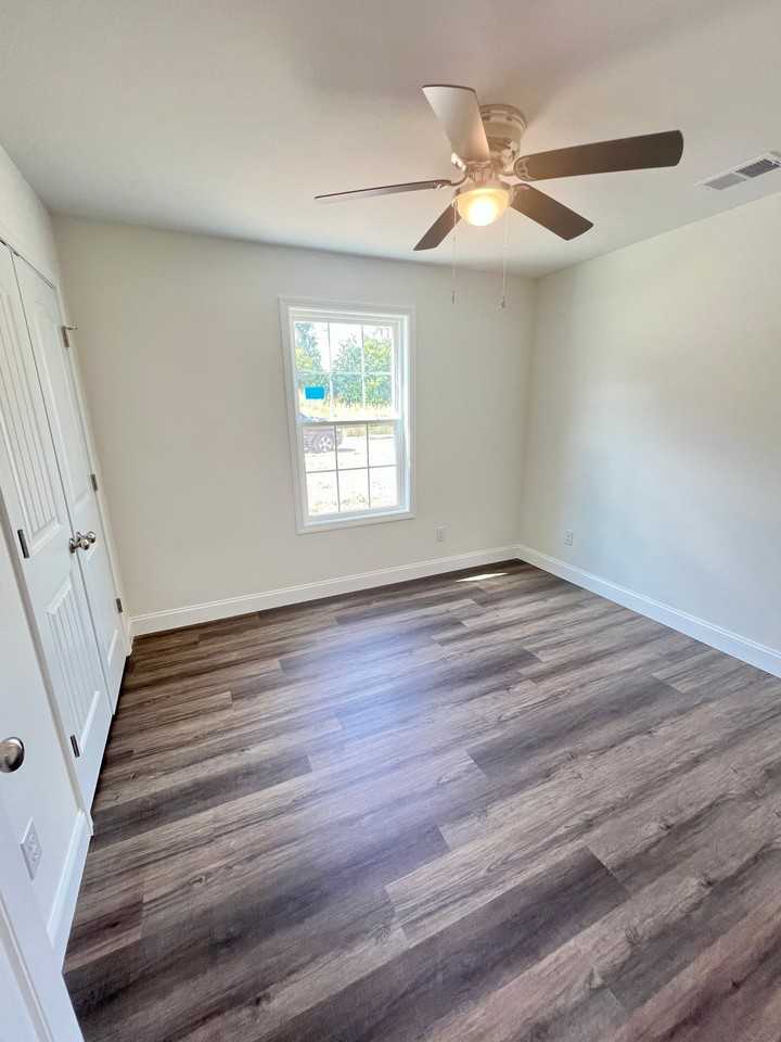 117 Brooks Dr - Photo 6 of 9