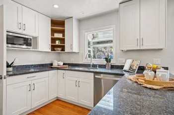 1035 Cherry St - Photo 5 of 20