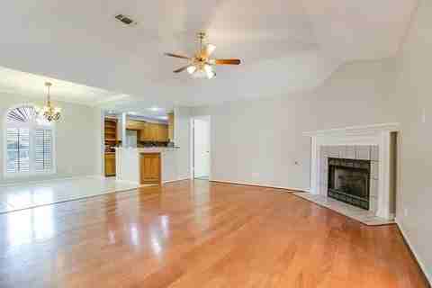 4553 Southern Oak Ln - Photo 6 of 32