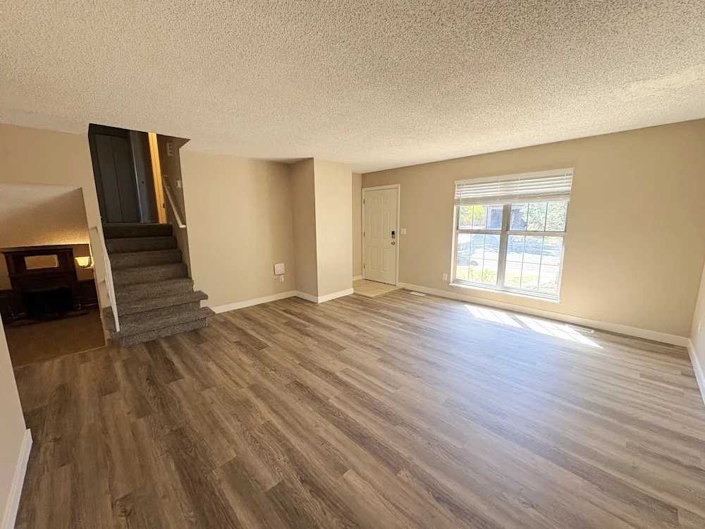 8915 W 92nd Ave - Photo 5 of 9