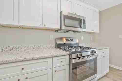 2258 Pemberton Rd Sw #A80 - Photo 6 of 10