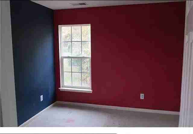 1328 Harland St - Photo 4 of 9