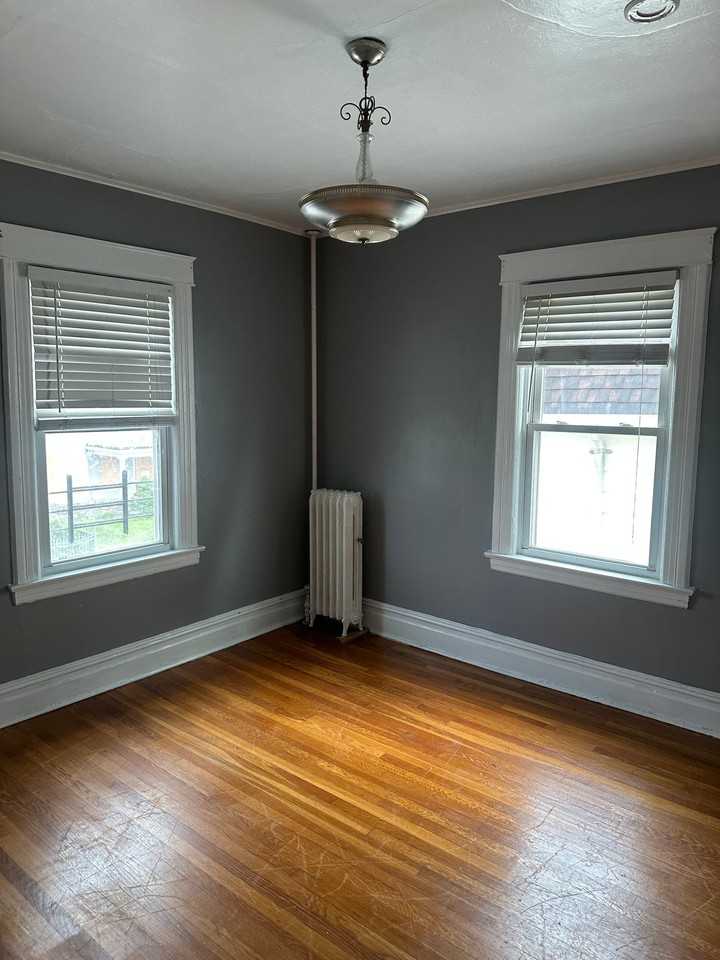 73 Van Nest Ave #1 - Photo 3 of 6