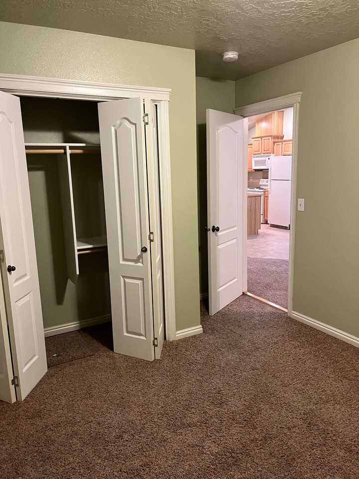 4879 W Holmes St #4879 - Photo 6 of 8