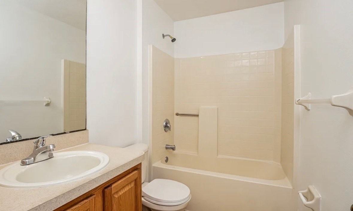 708 Vernon St - Photo 4 of 7