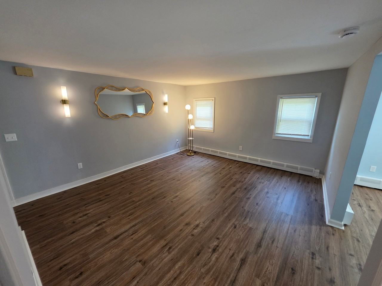 115 Mill St - Photo 5 of 11