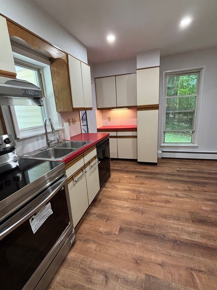 3761 Indian Hill Rd - Photo 3 of 14