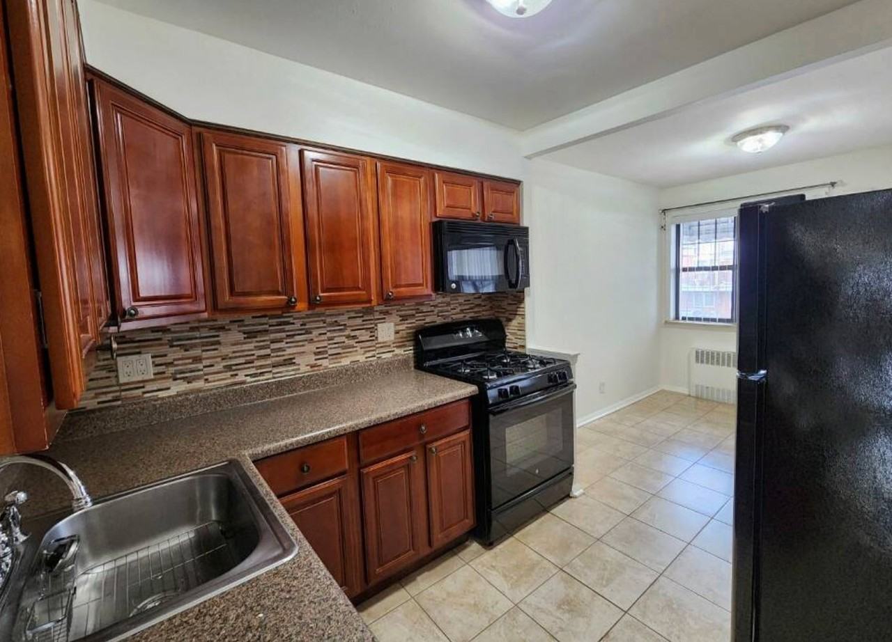 1366 E 100th St #11236 - Photo 7 of 9