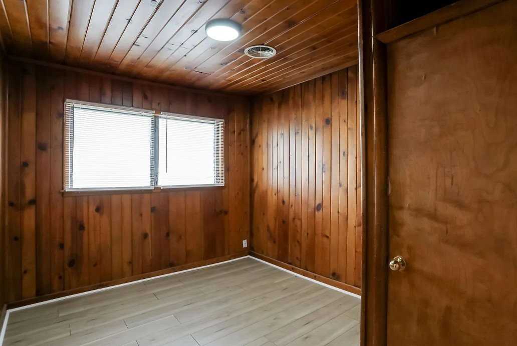 824 W Elm St - Photo 7 of 7
