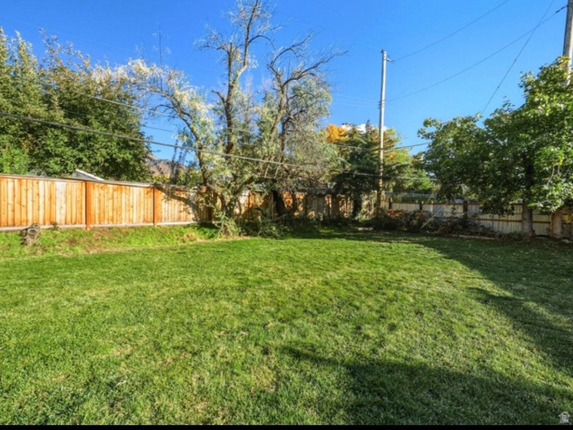 2036 E Highland View Cir - Photo 4 of 19