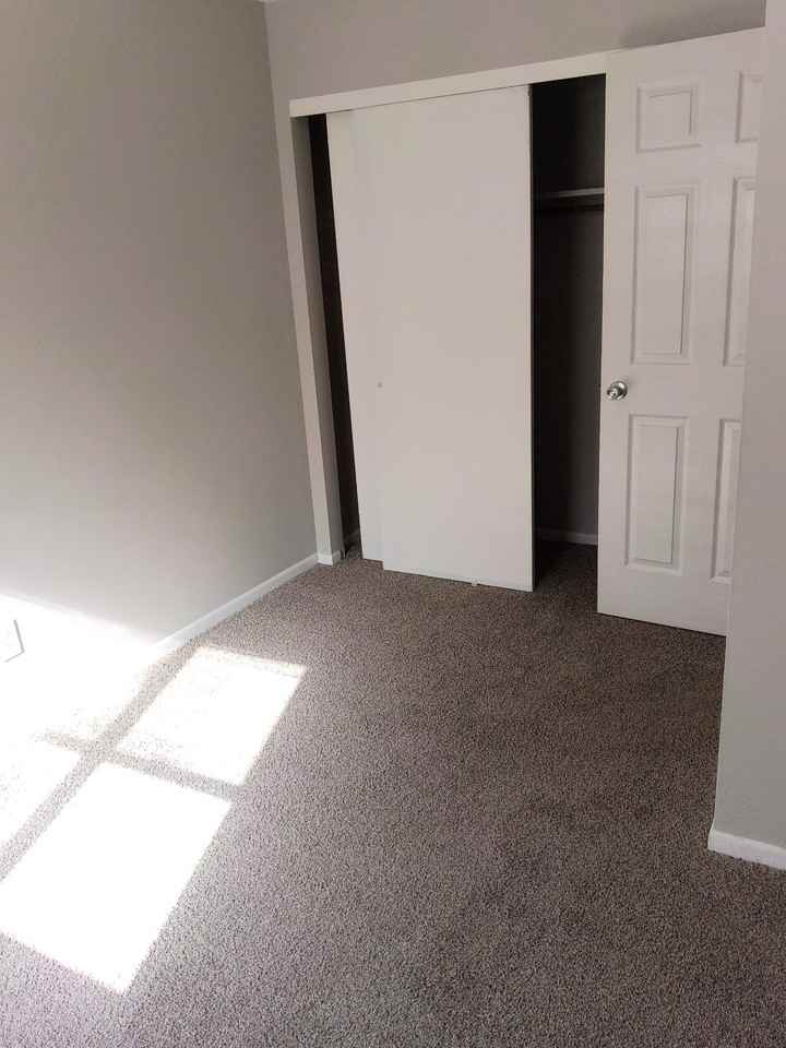 170 Bridlewood Dr - Photo 2 of 14
