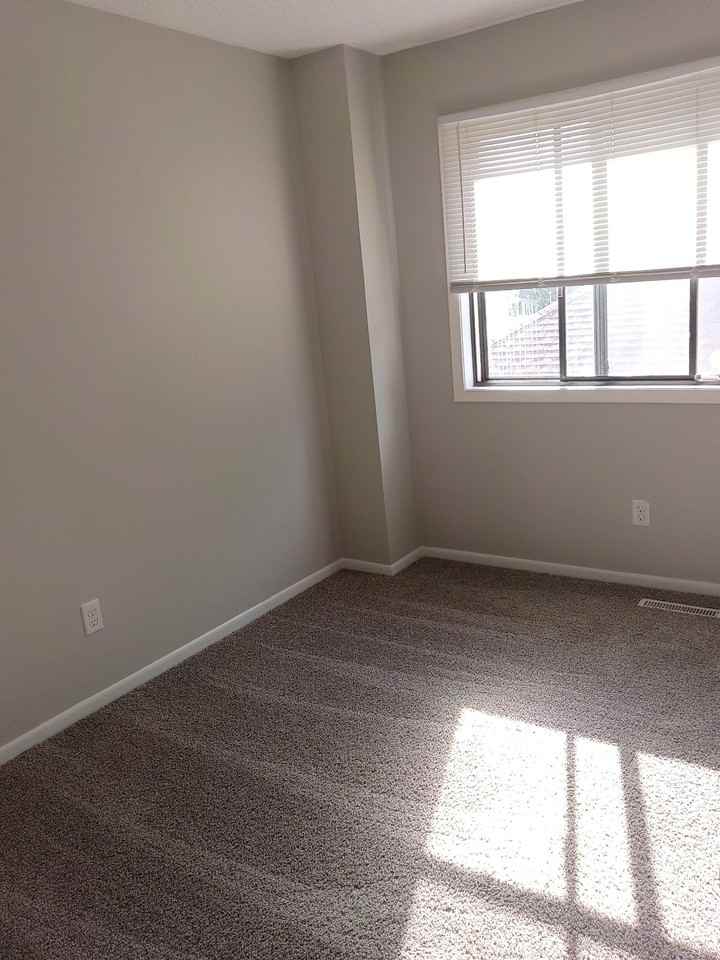 170 Bridlewood Dr - Photo 4 of 14