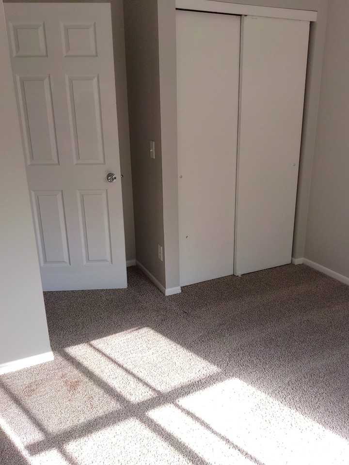 170 Bridlewood Dr - Photo 5 of 14
