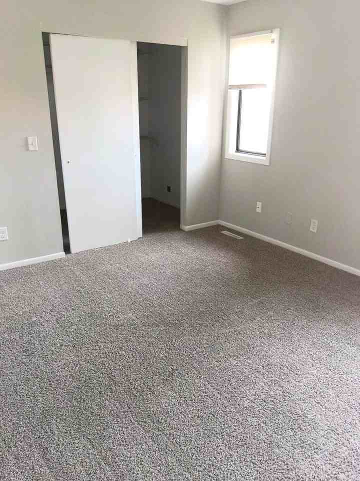 170 Bridlewood Dr - Photo 7 of 14