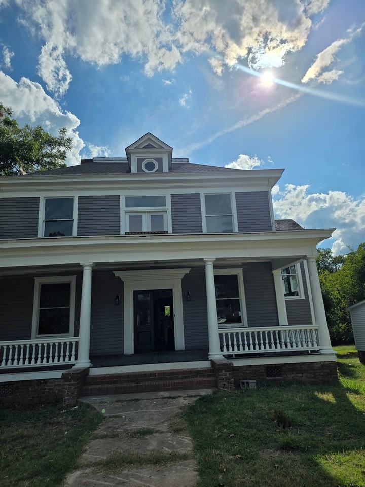 140 Wylie St - Photo 2 of 12