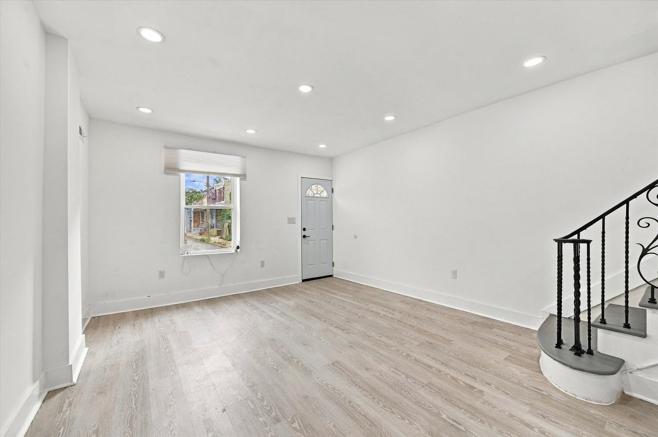 1224 N Saint Bernard St - Photo 7 of 13