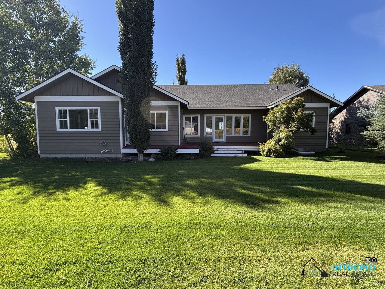 216 Columbine St - Photo 2 of 18