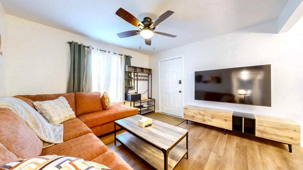 253 White Oak Rd #B - Photo 3 of 24