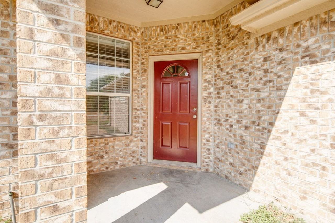 3526 Farah Dr - Photo 5 of 24