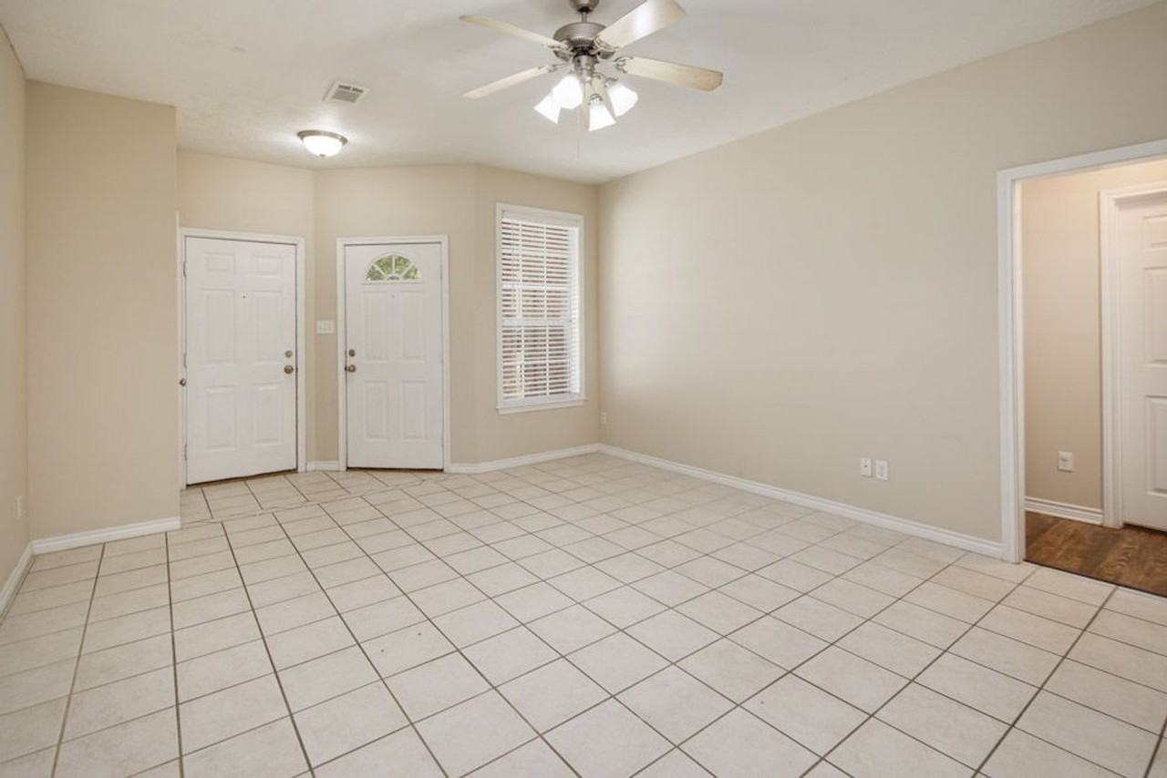 3526 Farah Dr - Photo 7 of 24