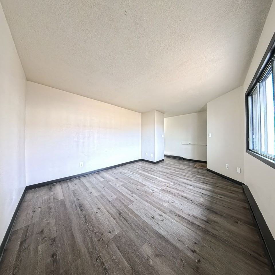 Perry Pointe Place - Photo 5 of 14