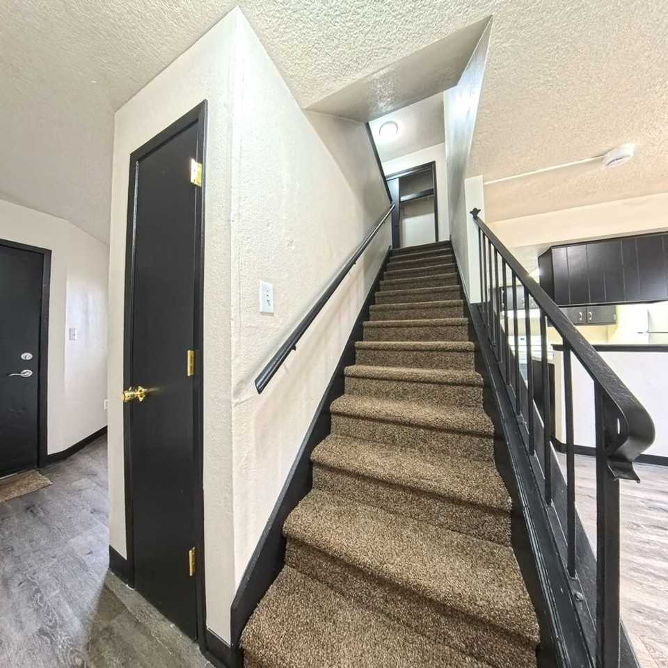 Perry Pointe Place - Photo 6 of 14