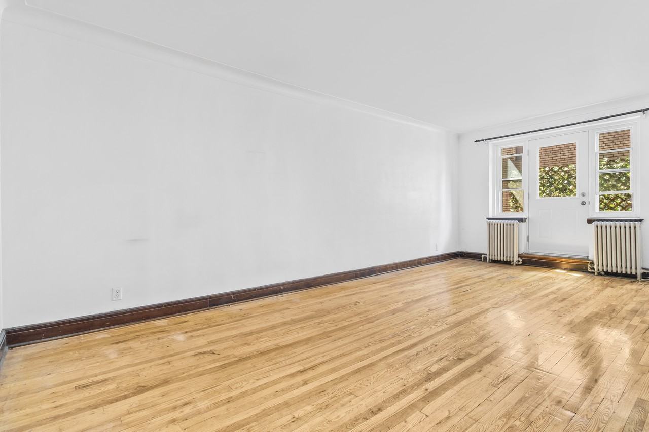 5010 Avenue Macdonald - Photo 6 of 13