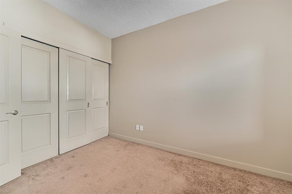 11811 Lake Fraser Dr Se - Photo 7 of 20