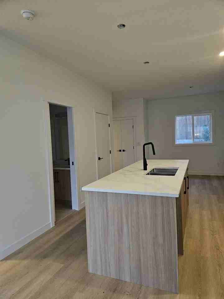 3709 25 Ave Sw - Photo 5 of 19