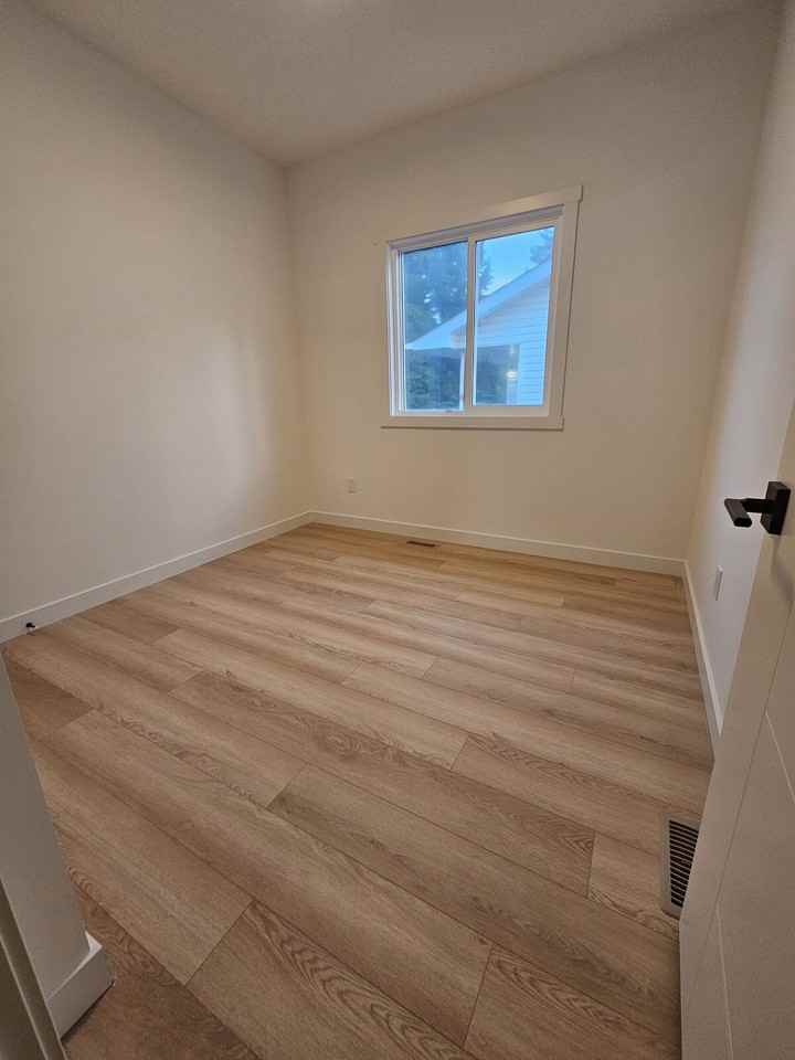 3709 25 Ave Sw - Photo 7 of 19
