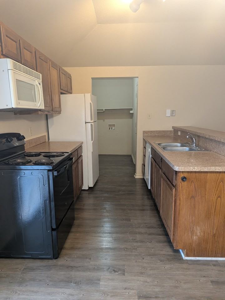 6103 Collins Ct #NA - Photo 6 of 15