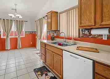 632 W 12th St #NA - Photo 4 of 6