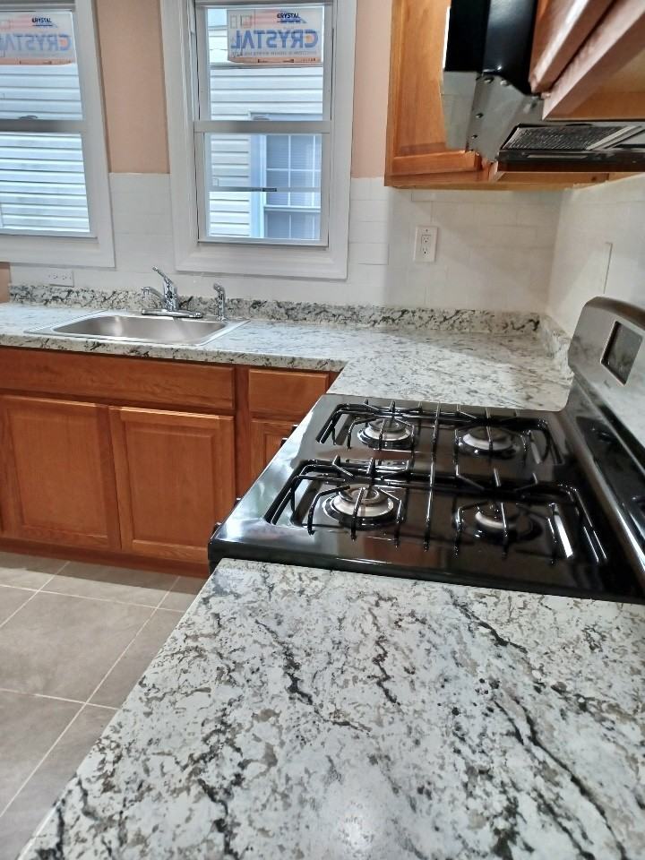 528 S Clinton St #2ndFL - Photo 3 of 6