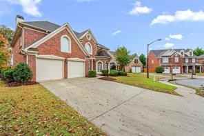 2745 Vinings Oak Dr Se #NA - Photo 2 of 19