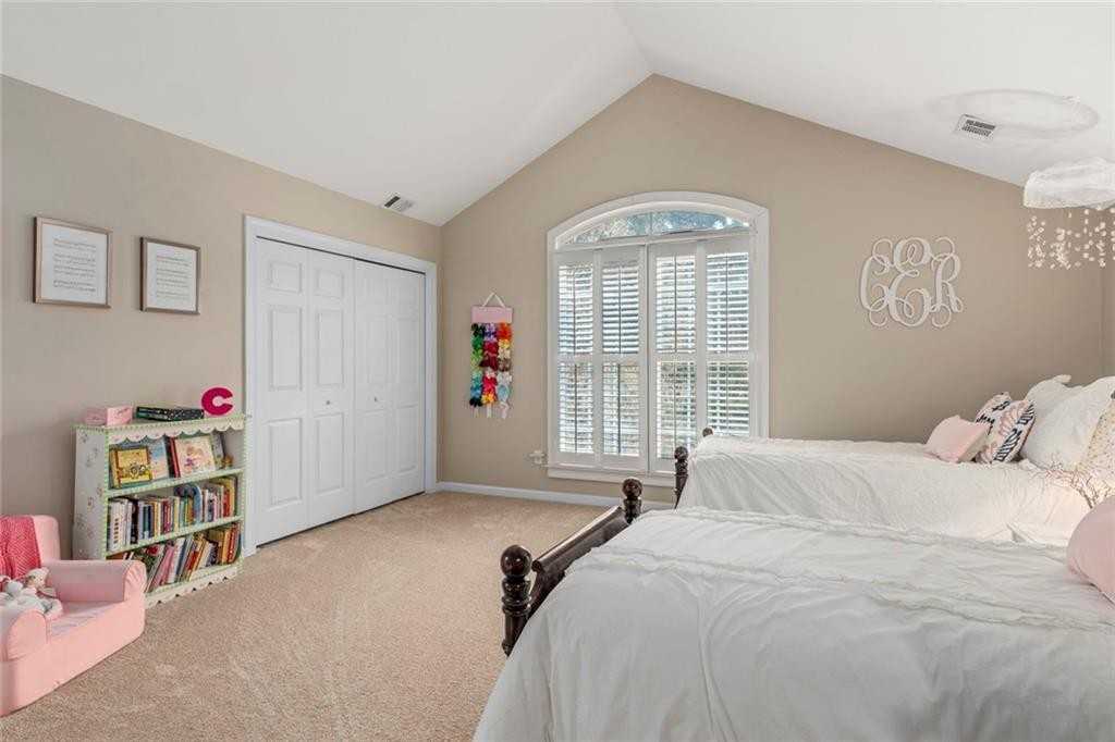 2745 Vinings Oak Dr Se #NA - Photo 3 of 19