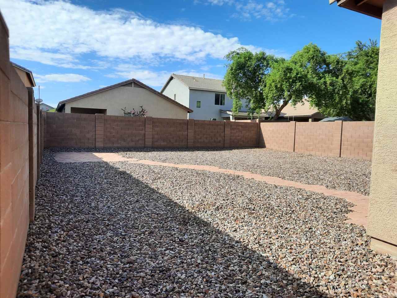 4447 W Crescent Rd #NA - Photo 4 of 27