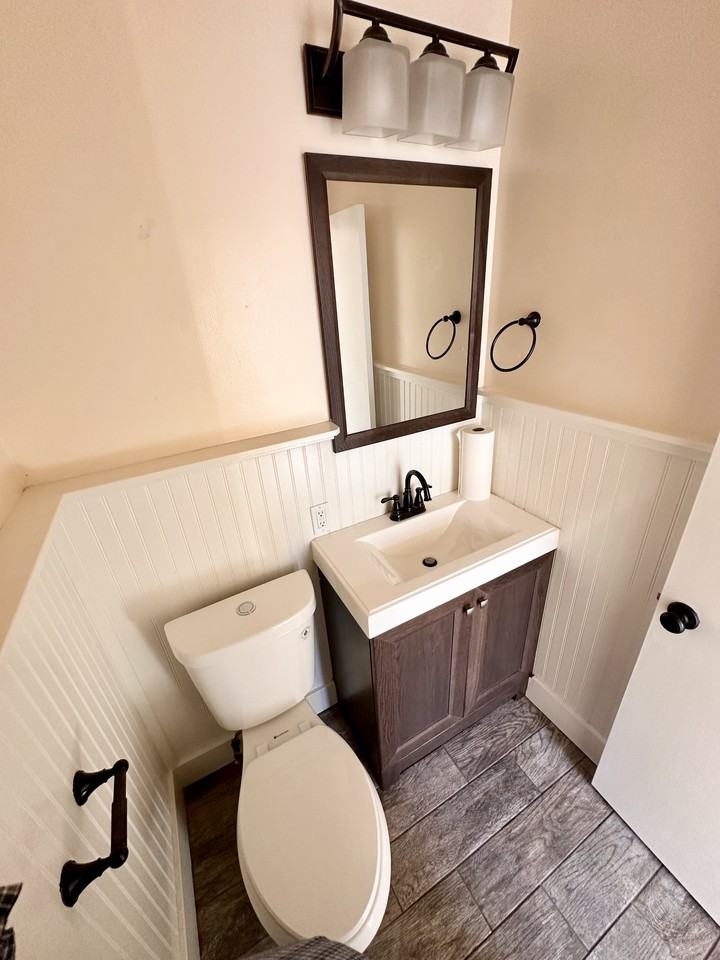 1020 Olive St #B - Photo 5 of 7