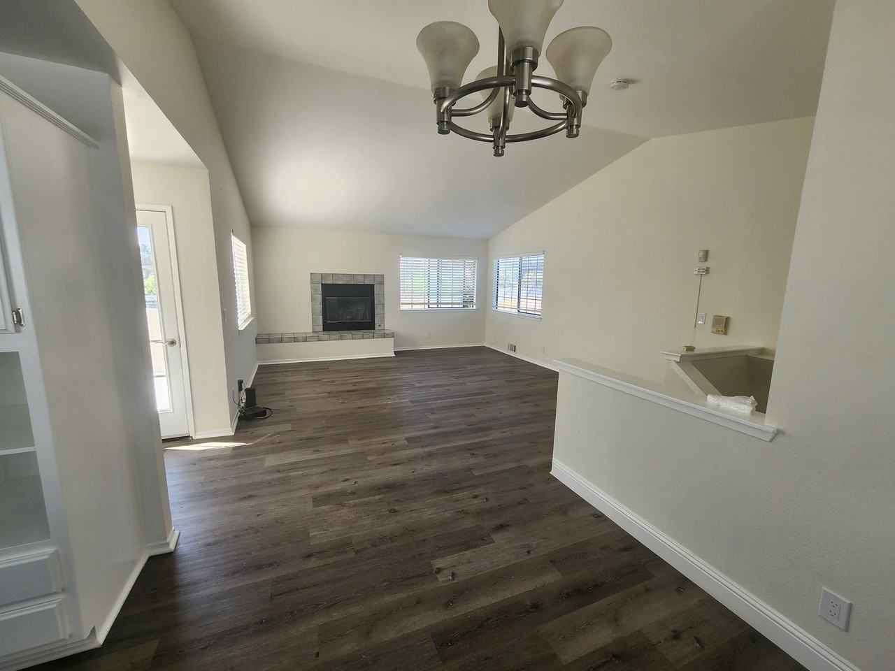 564 N 14th St #NA - Photo 3 of 22