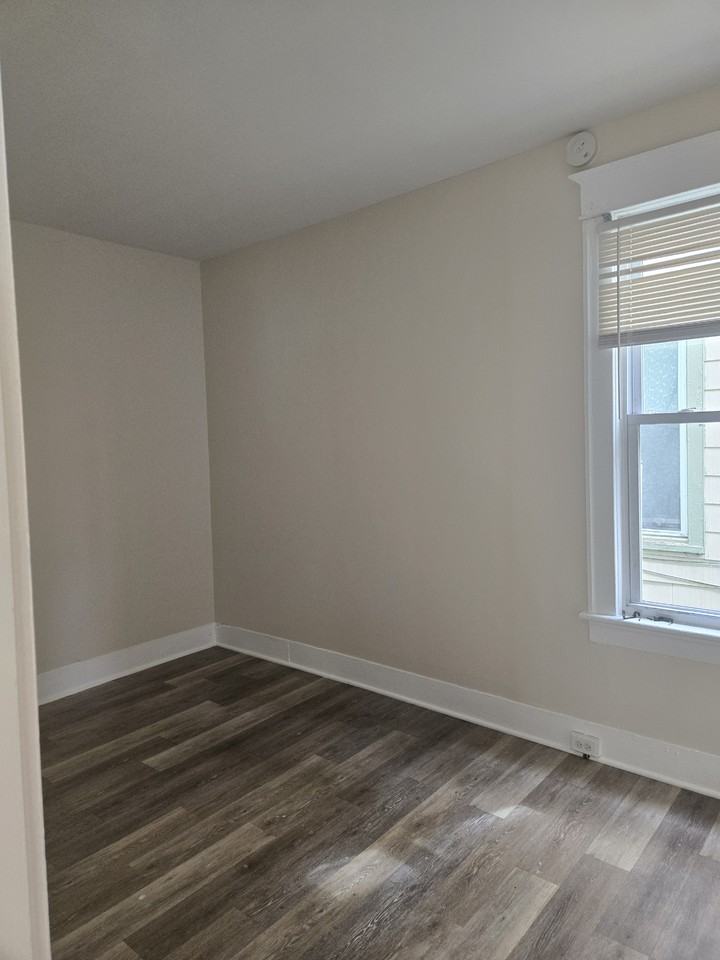 93 Elmendorf St #1 - Photo 3 of 12