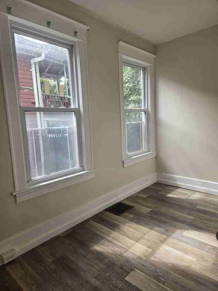 93 Elmendorf St #1 - Photo 5 of 12