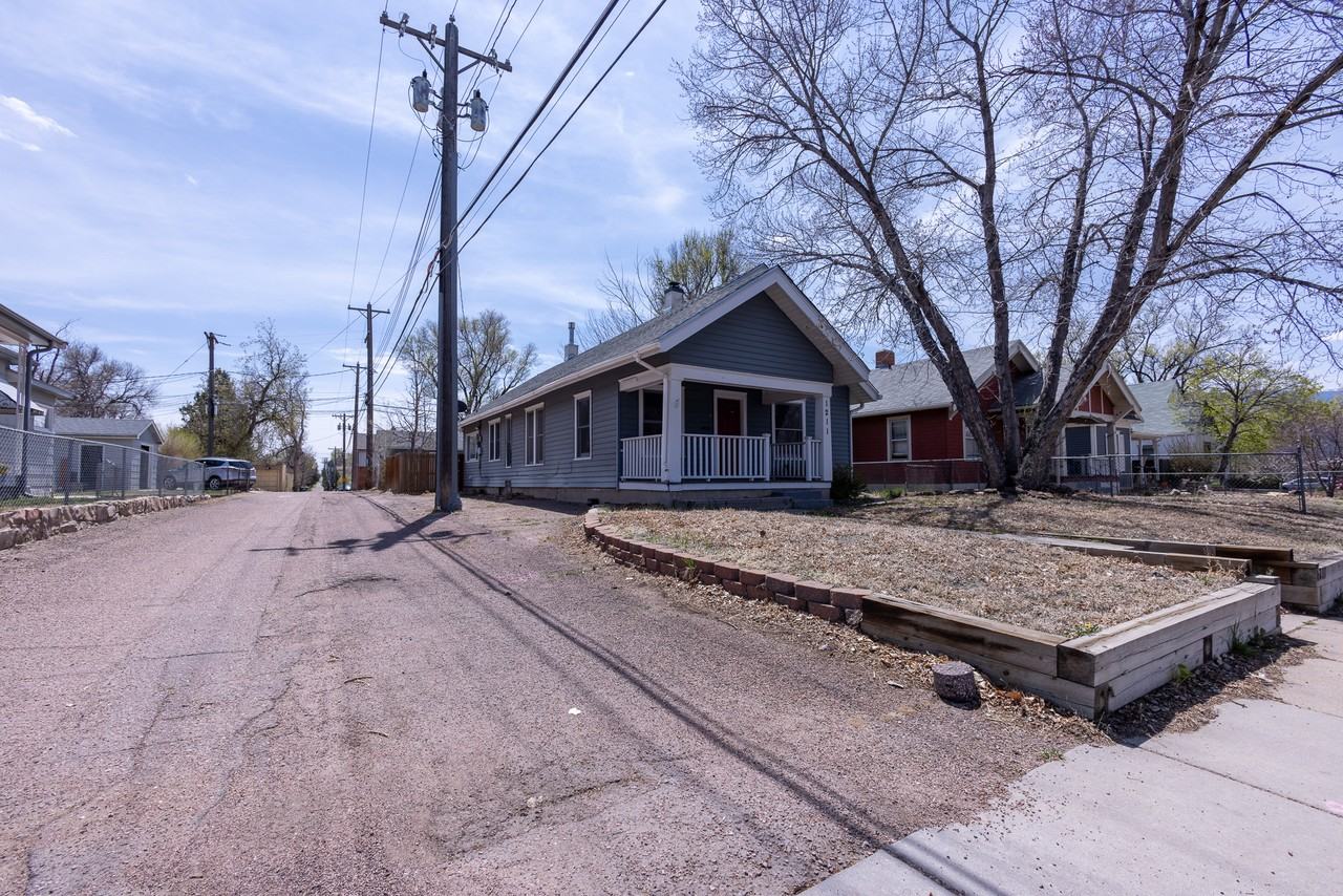 1211 E Boulder St #NA - Photo 2 of 22